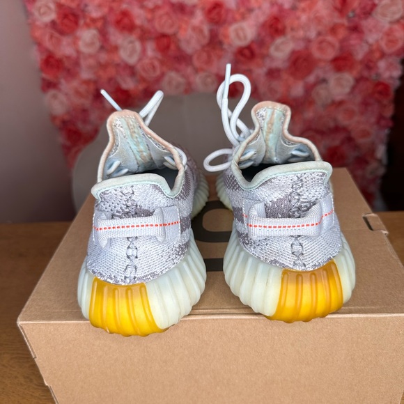 Yeezy blue tint zebra sneakers size 8 - Picture 5 of 9